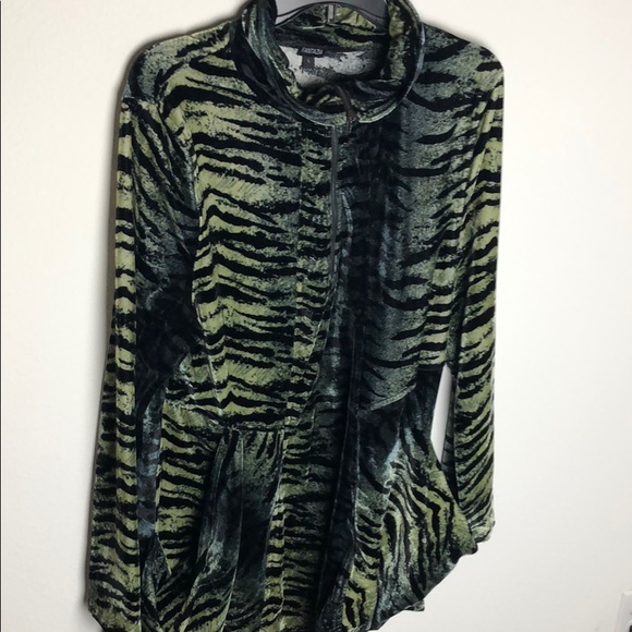 Fantazia Zebra Print Pullover Sweater - Picture 3 of 10